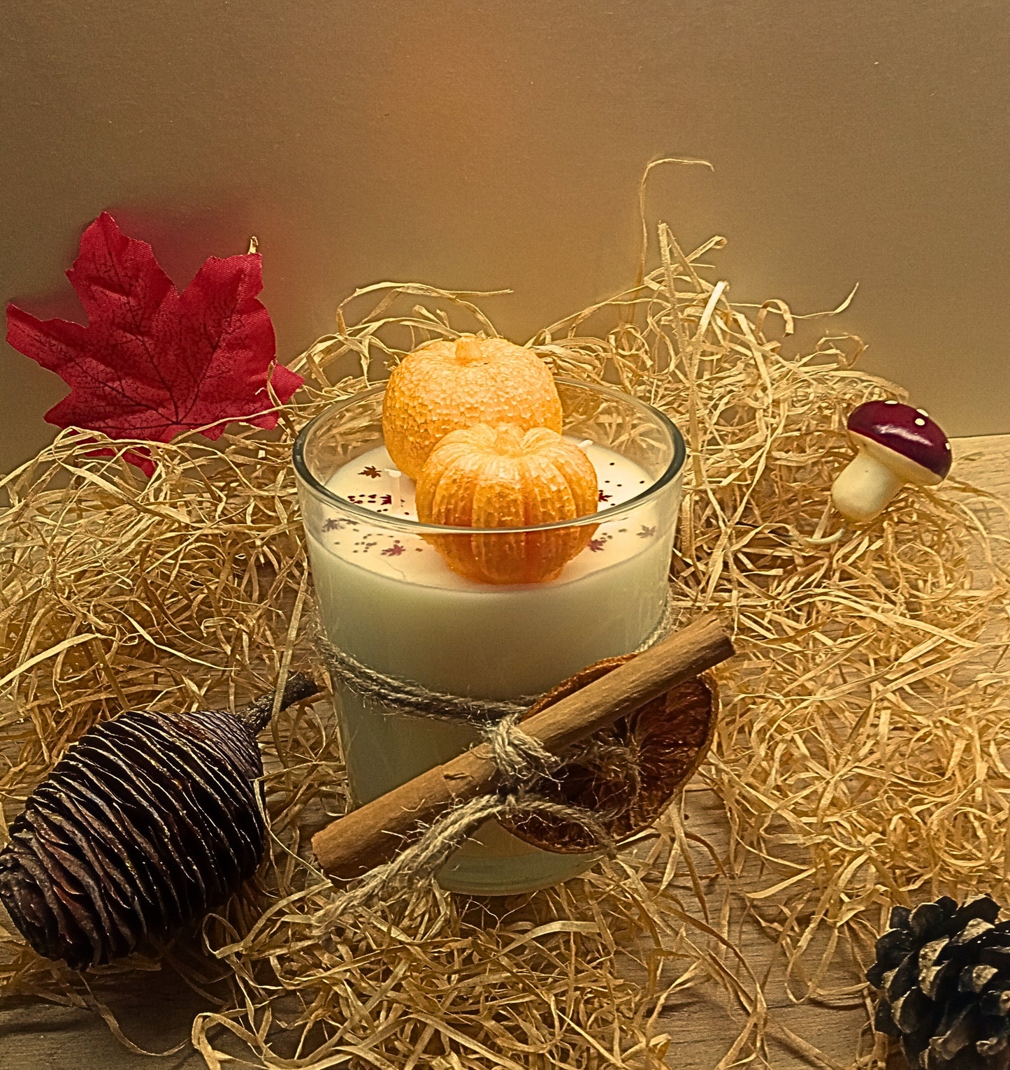 VELA DE CERA DE SOJA CON AROMA A NARANJA Y CANELA